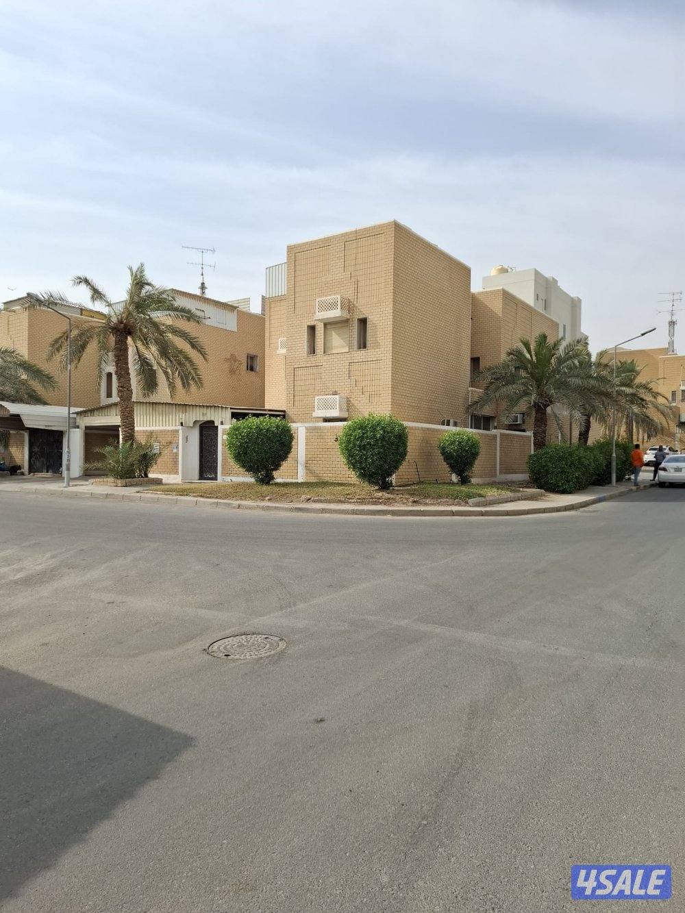 للبيع بيت راس في القرين0