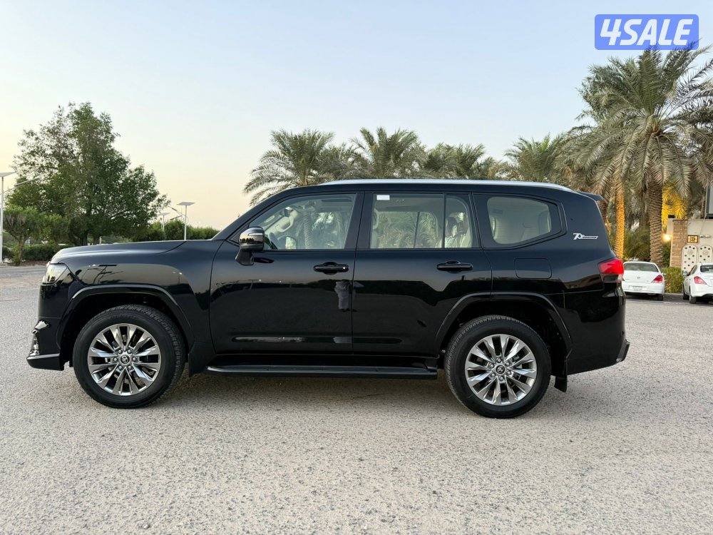 لاند كروز 2022 ايرو S تون تيربو بحاله الوكاله عداد 120 الف6