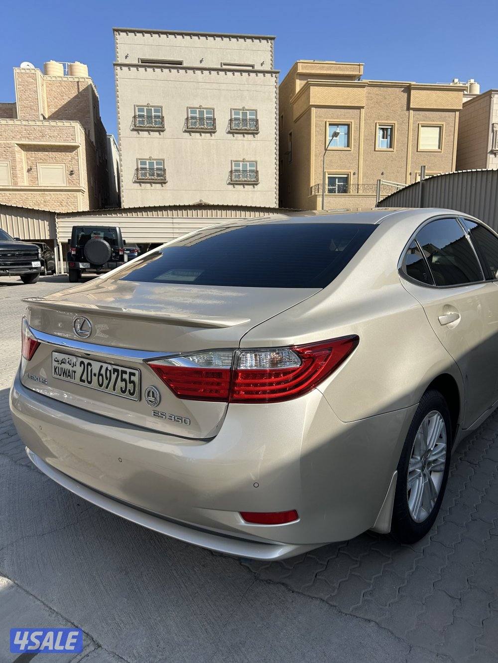 للبيع لكزس 350ES موديل 20133