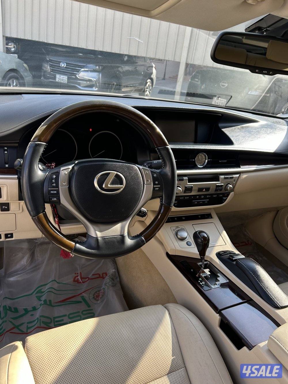 للبيع لكزس 350ES موديل 20137