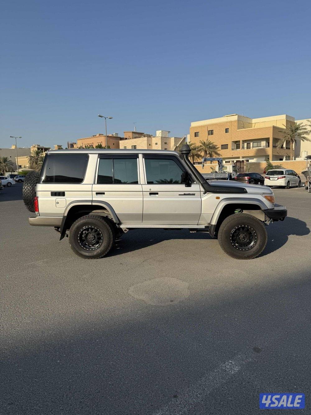 للبيع جيب شاص نص موديل ٢٠٢١ ماشي ٩٩الف4