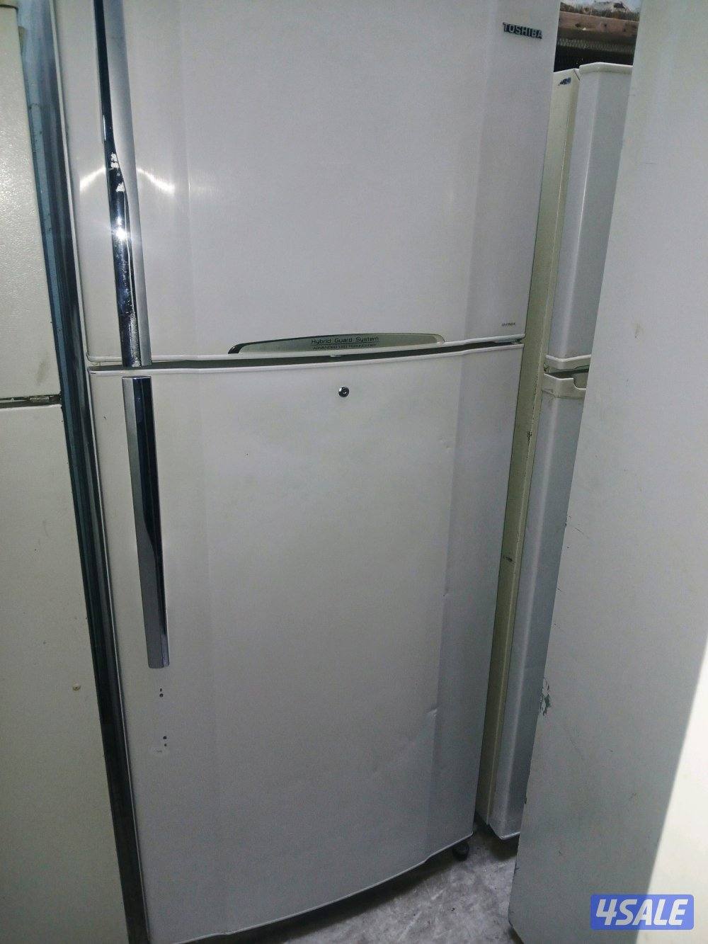 للبيع ثلاجه توشيبا ياباني بحاله جيده جدا عائلية 24قدم2