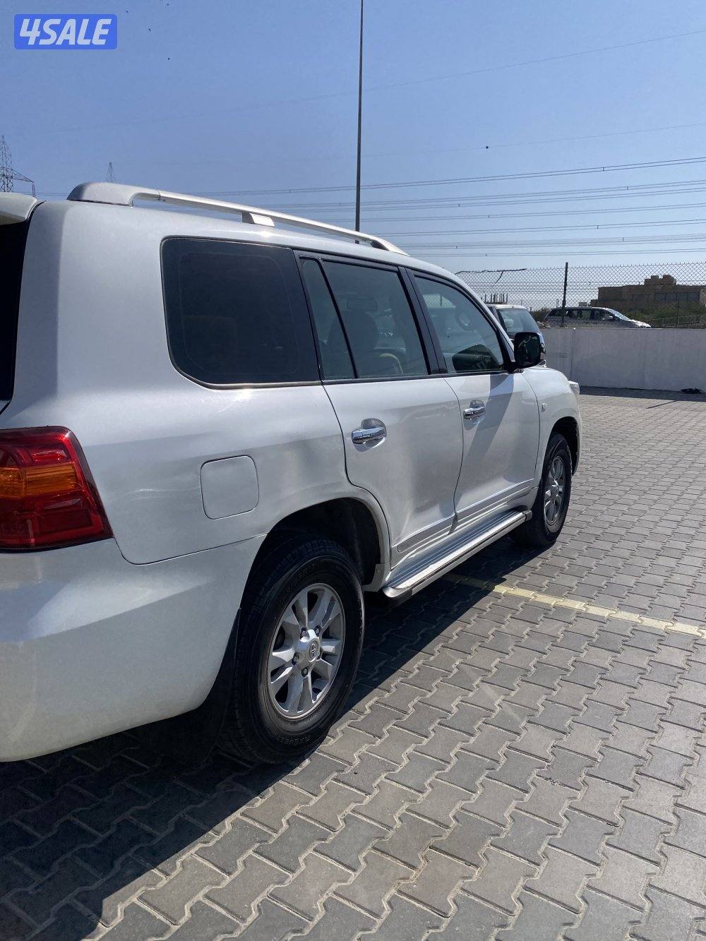 البيع لاندكروزر GXR4