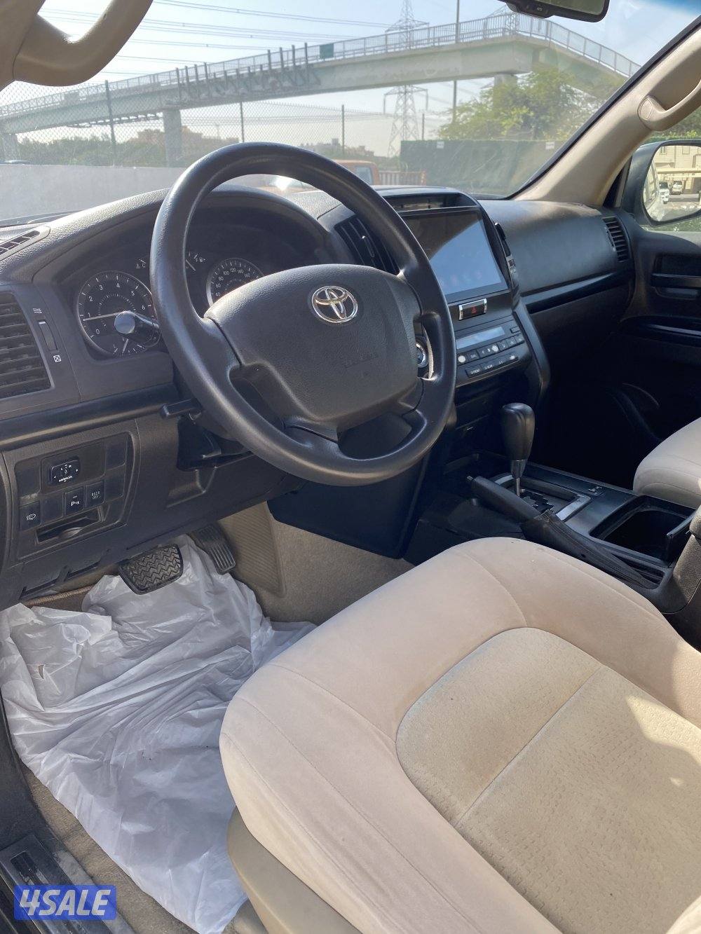 البيع لاندكروزر GXR6