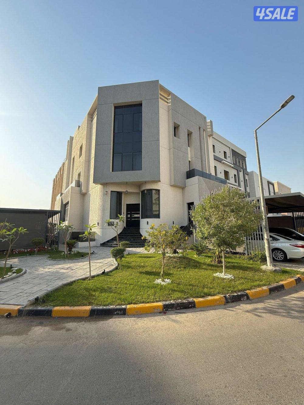 للبيع / قسايم. غرب وجنوب عبد الله مبارك1