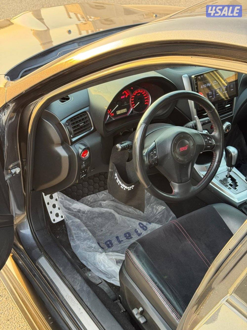 2011 Subaru Impreza WRX STI hatchback 2.5 
القير: تماتيك
ممشى السيارة:2