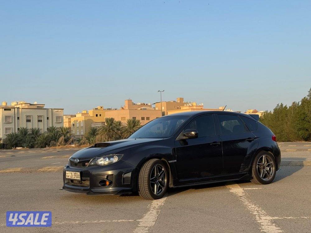 2011 Subaru Impreza WRX STI hatchback 2.5 
القير: تماتيك
ممشى السيارة:4