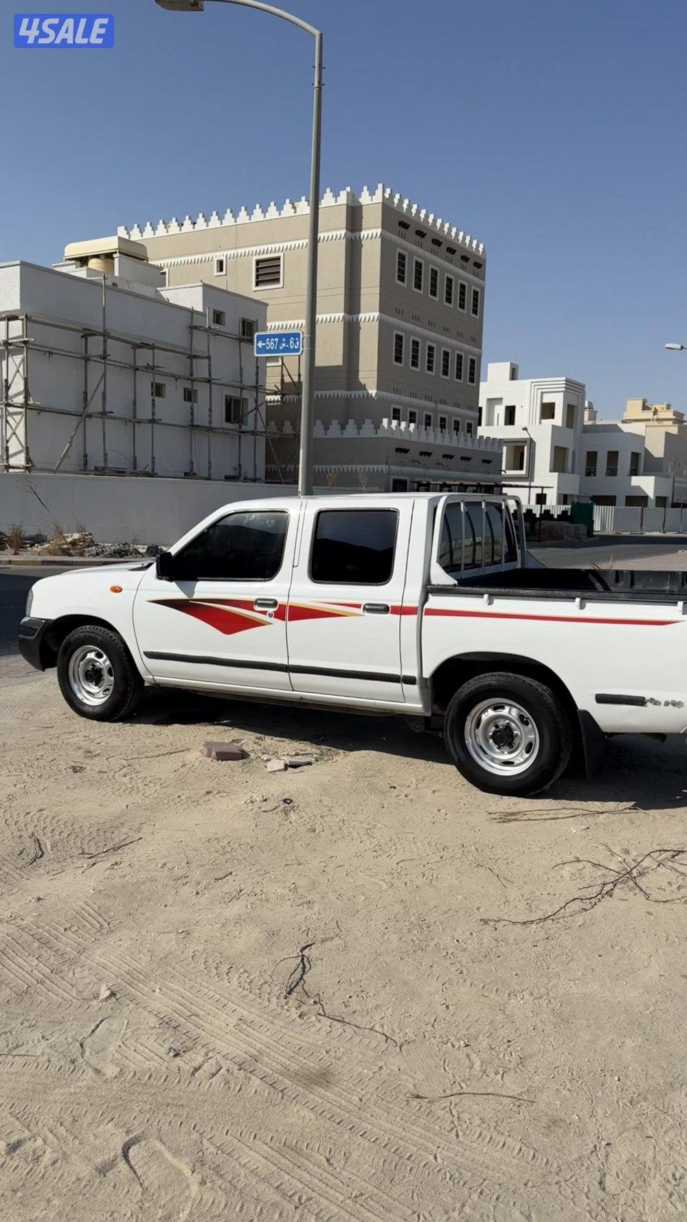 للبيع ددسن ٢٠١٣ صبغ الوكاله ماعدى قطعه2