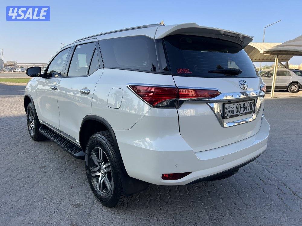 للبيع فورتنر موديل 20222