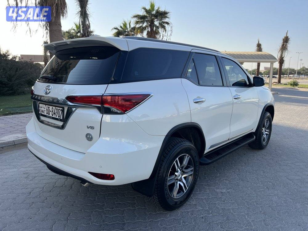 للبيع فورتنر موديل 20223