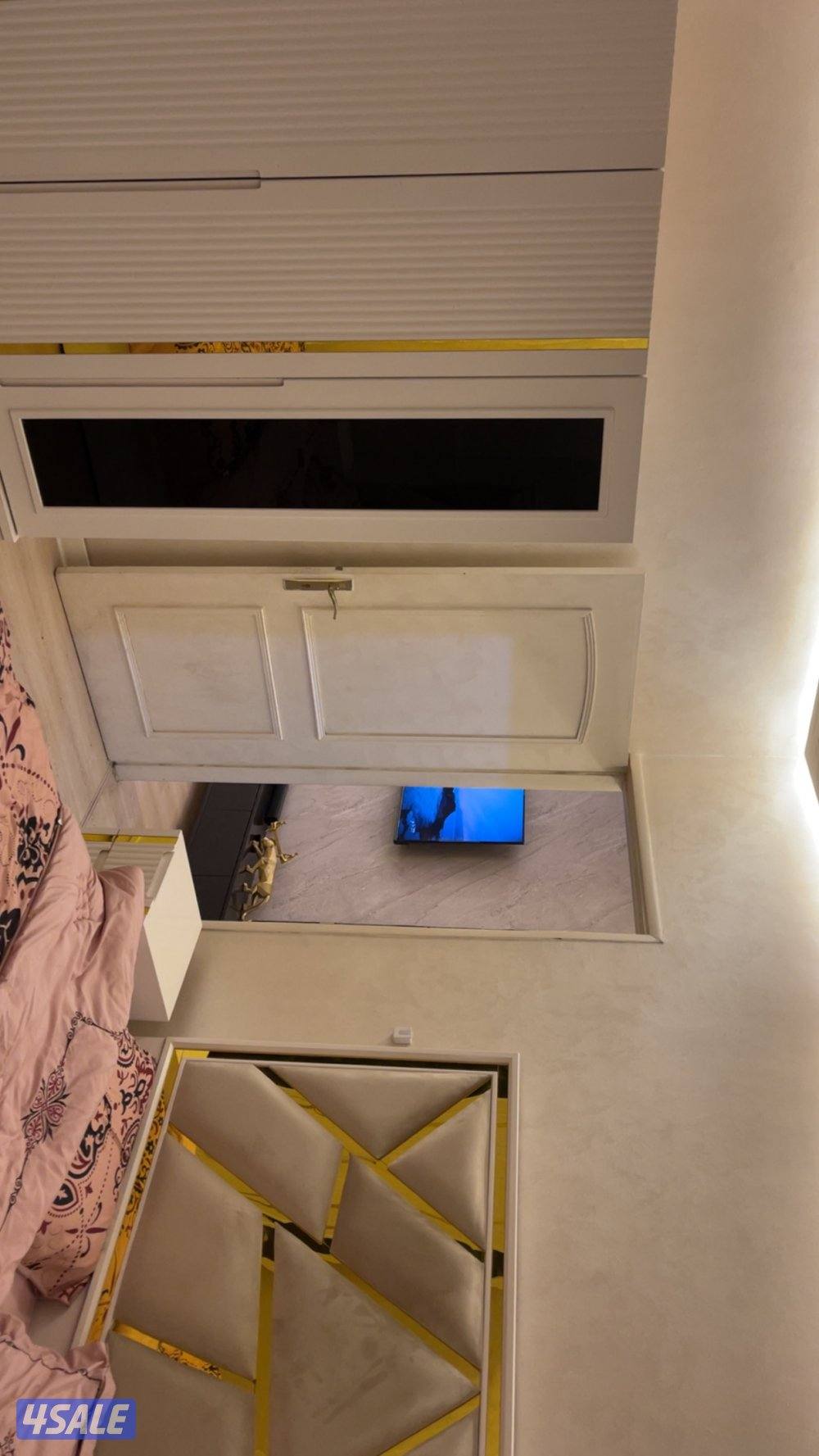 للبيع شقه خلو علي البحر6