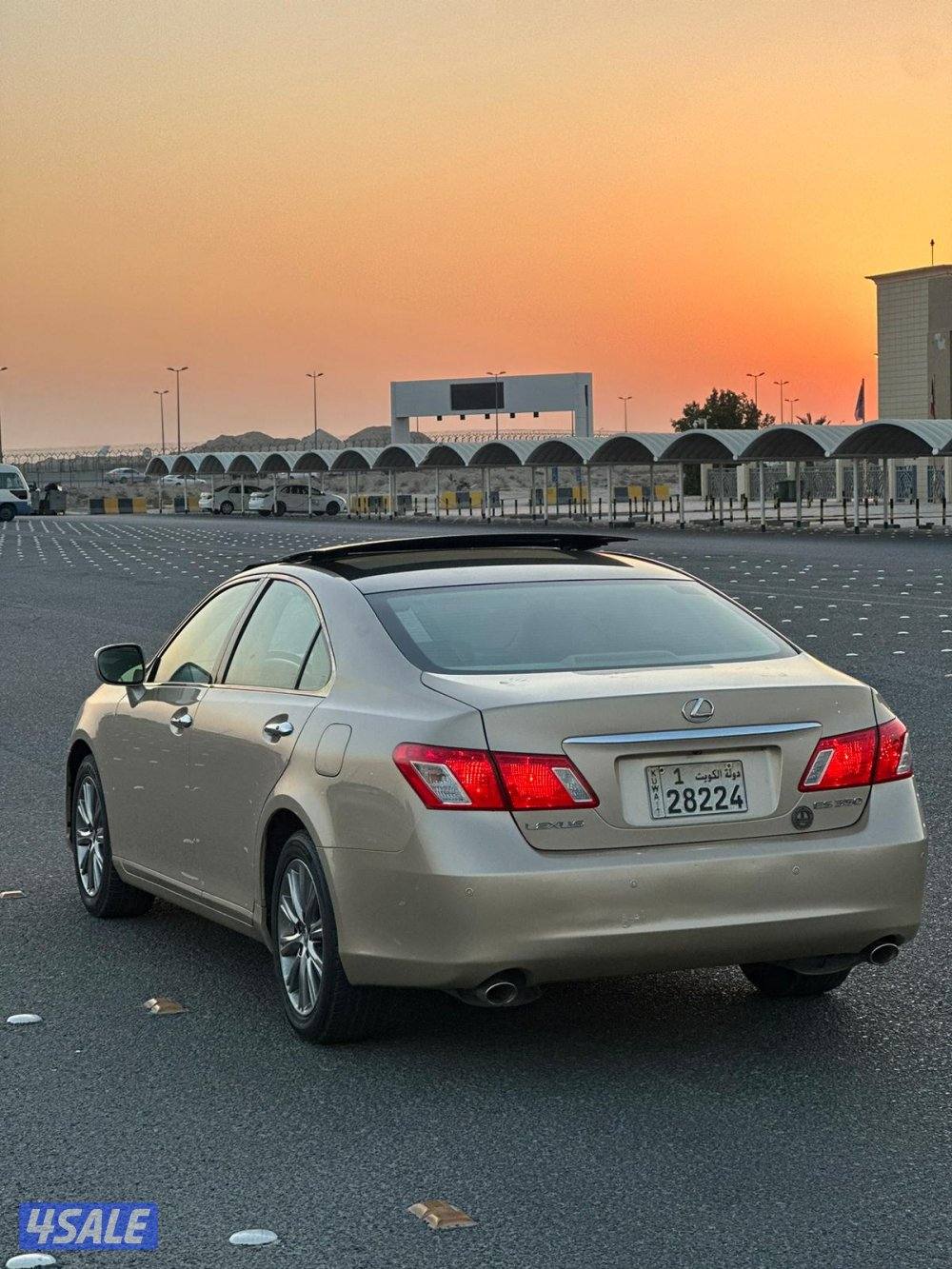 للبيع لكزس ES350موديل 2008 شرط الفحص نظيفه جدا3