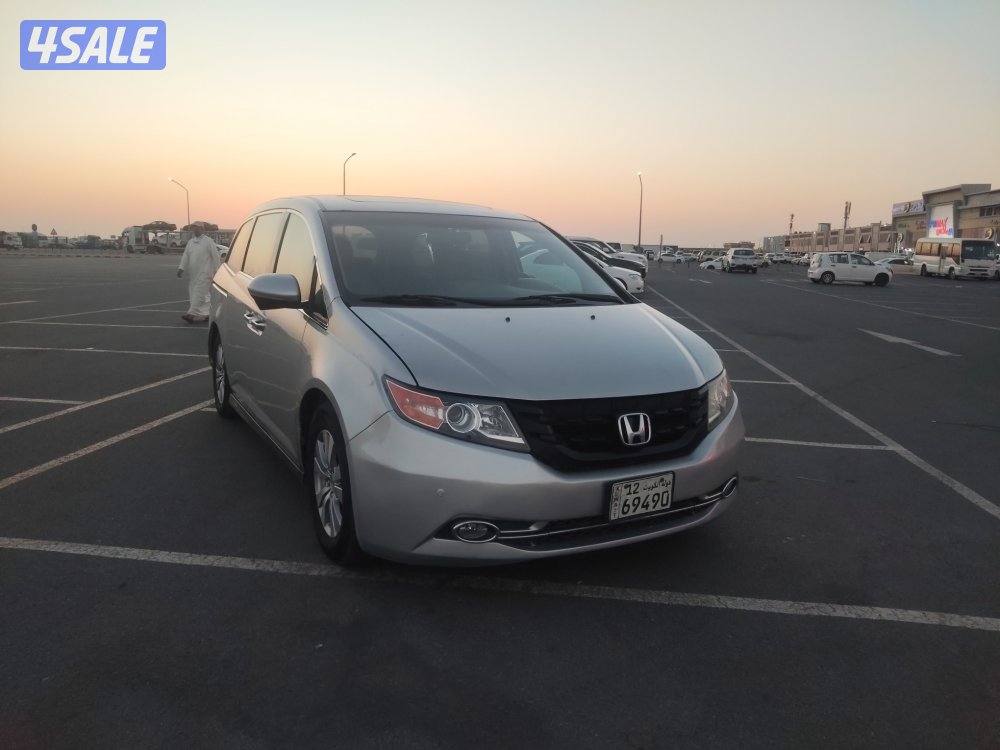 هوندا اوديسي موديل 2014 عداد ٢٦٥ فضي فل كامل المواصفات فتحه شاشه بحاله0