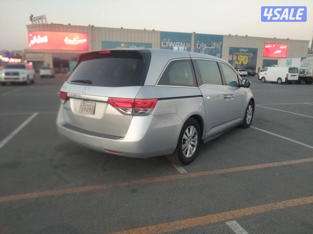 هوندا اوديسي موديل 2014 عداد ٢٦٥ فضي فل كامل المواصفات فتحه شاشه بحاله2