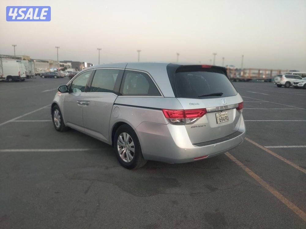 هوندا اوديسي موديل 2014 عداد ٢٦٥ فضي فل كامل المواصفات فتحه شاشه بحاله3