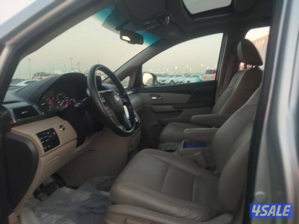 هوندا اوديسي موديل 2014 عداد ٢٦٥ فضي فل كامل المواصفات فتحه شاشه بحاله7