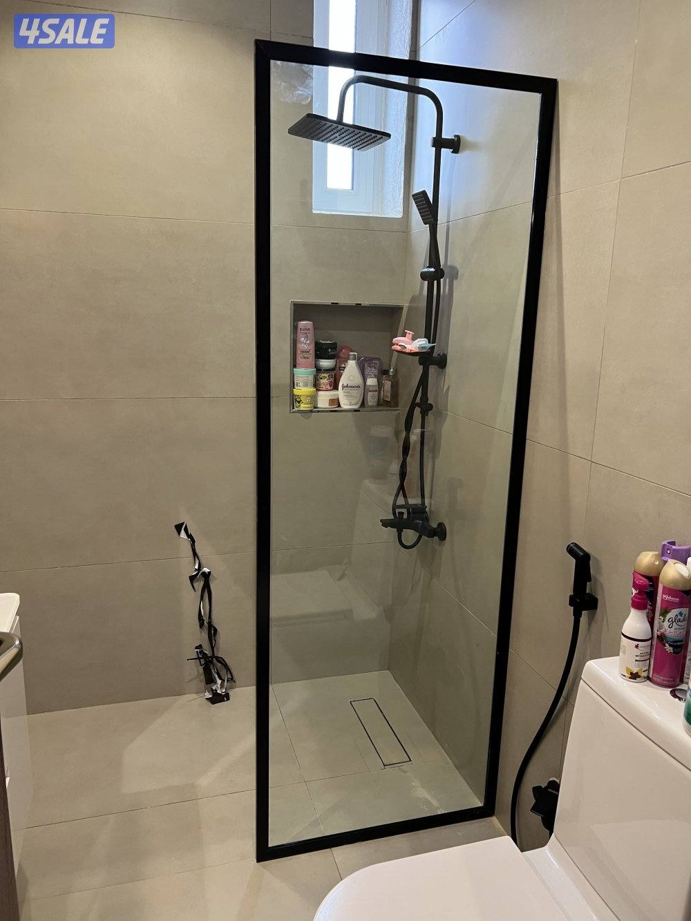 تركيب جميع أنواع الزجاج والمرايا شاور بكس طاوله طعام ديوانيه0