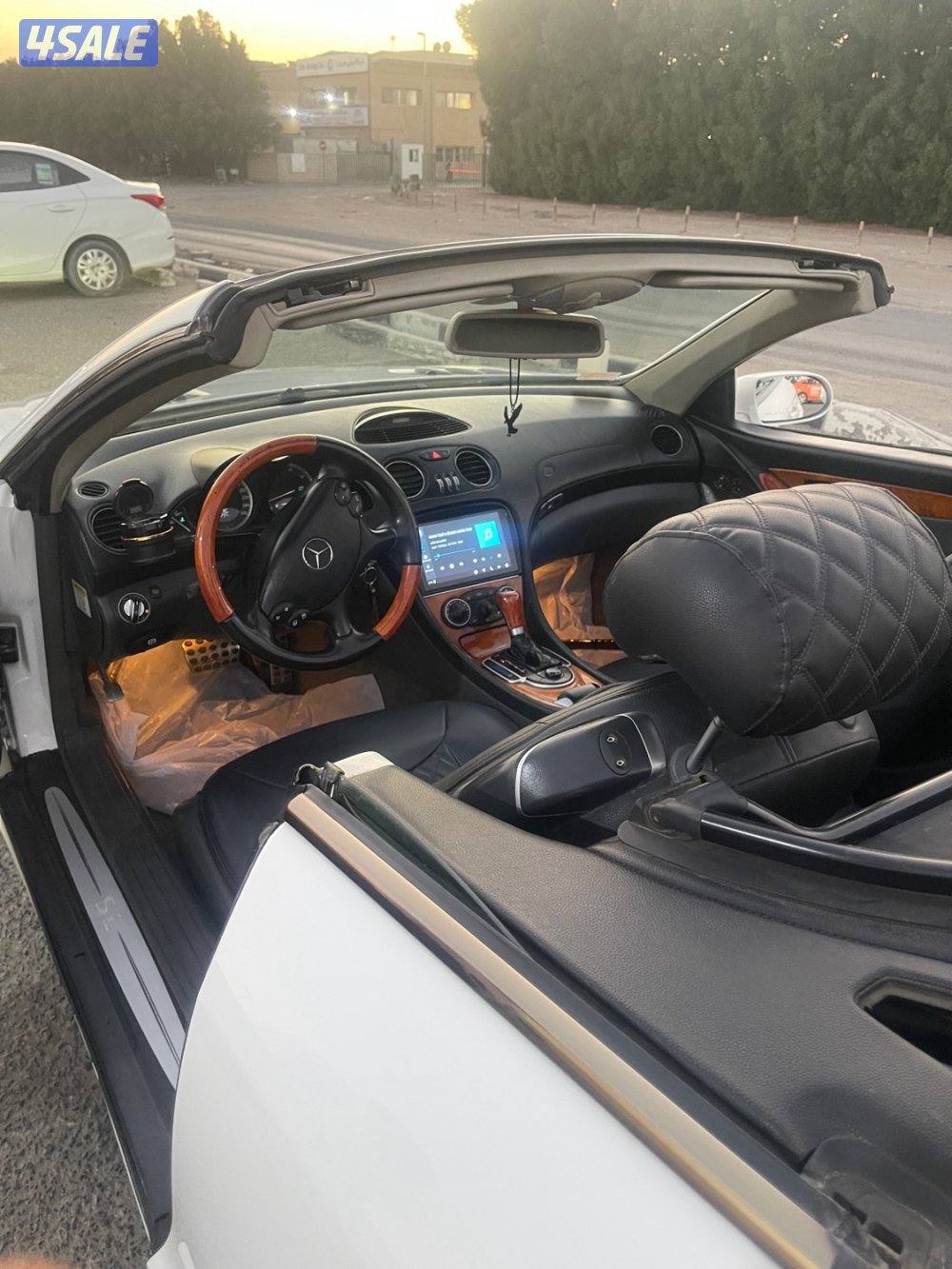 للبيع مرسيدس500SLاللون ابيض من داخل اسود موديل2005كشف شرط الفحص5