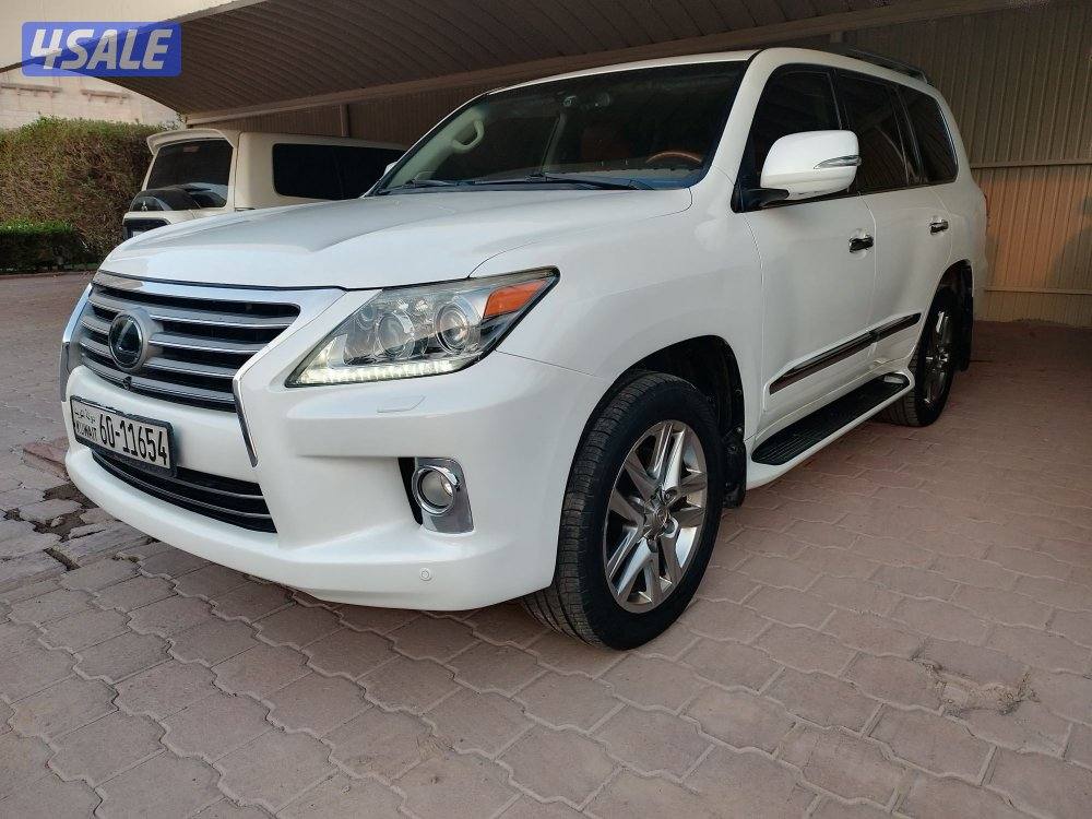 للبيع جيب لكزس 2013 سبورت0