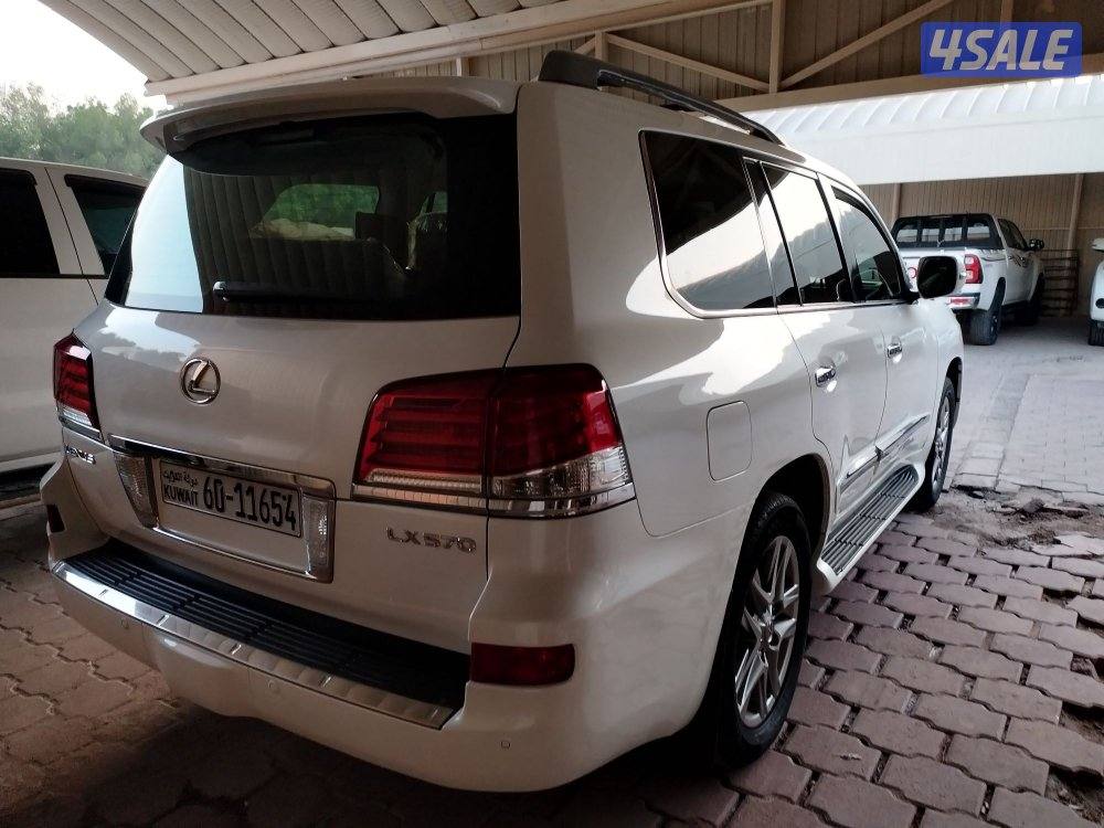 للبيع جيب لكزس 2013 سبورت4