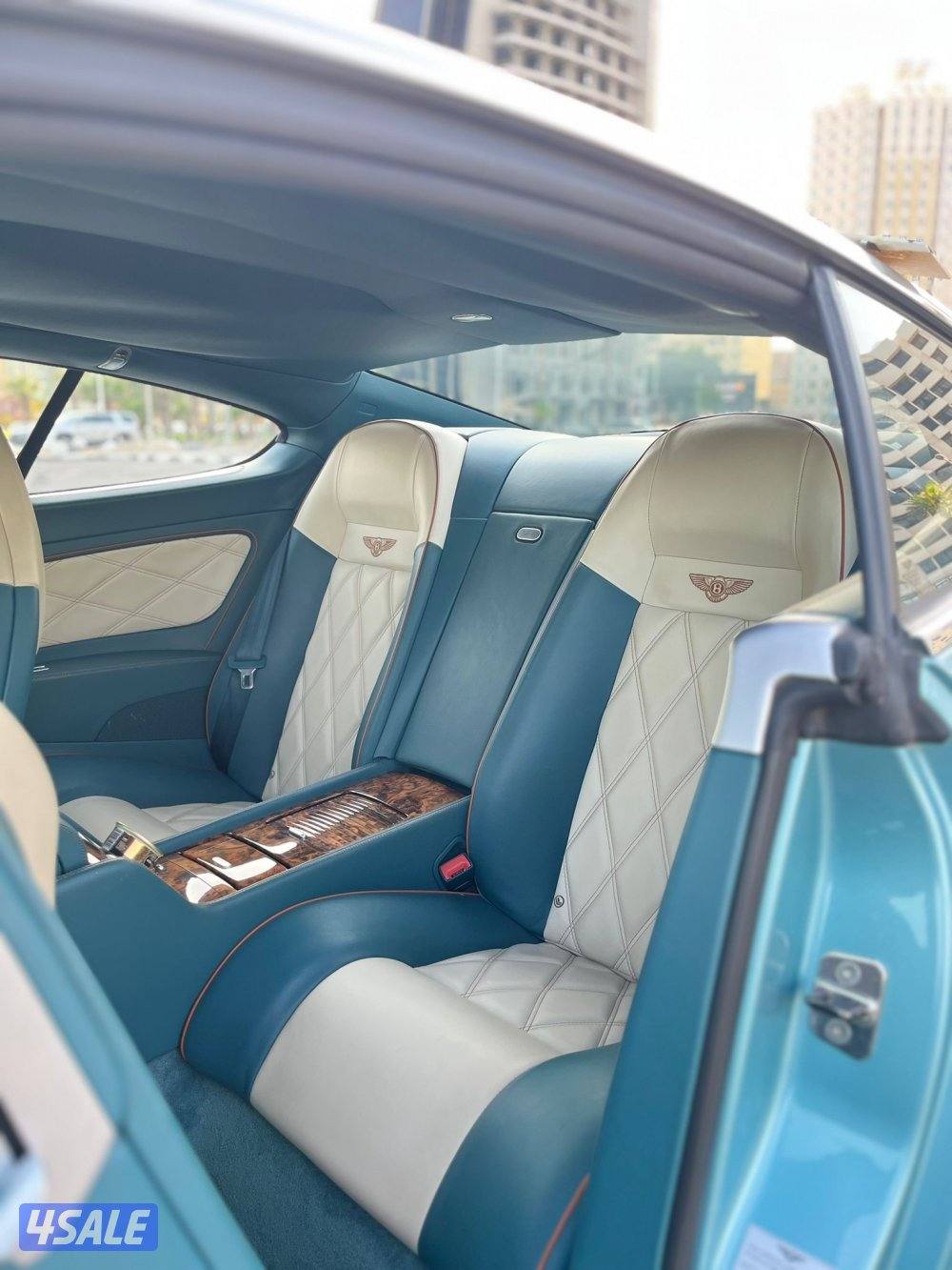 بنتلي GT موديل  2010 / بحاله ممتازه8