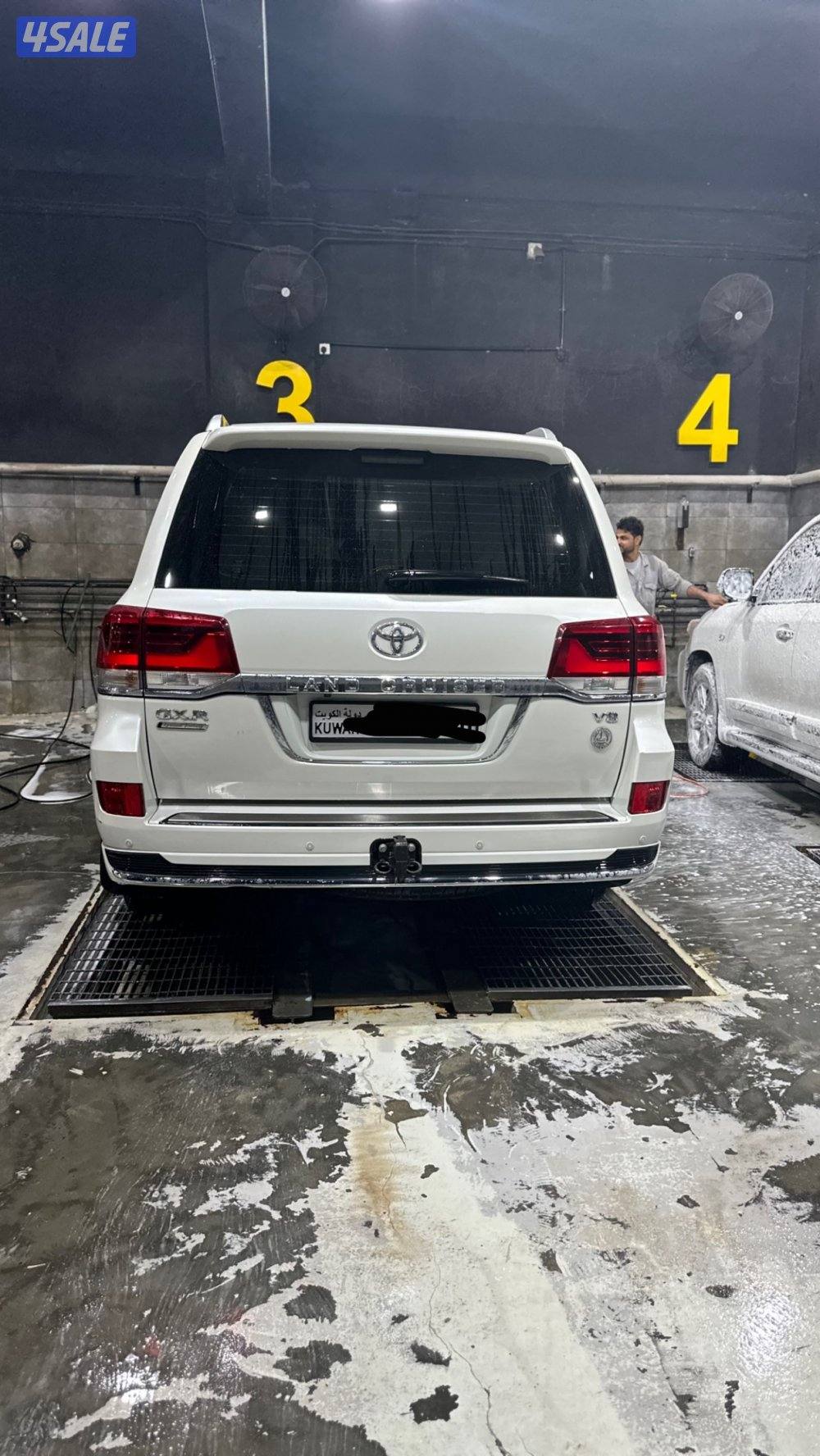 غراند تورنق فول مخمل عداد ٣٠٠ الف شرط الفحص المالك الأول1