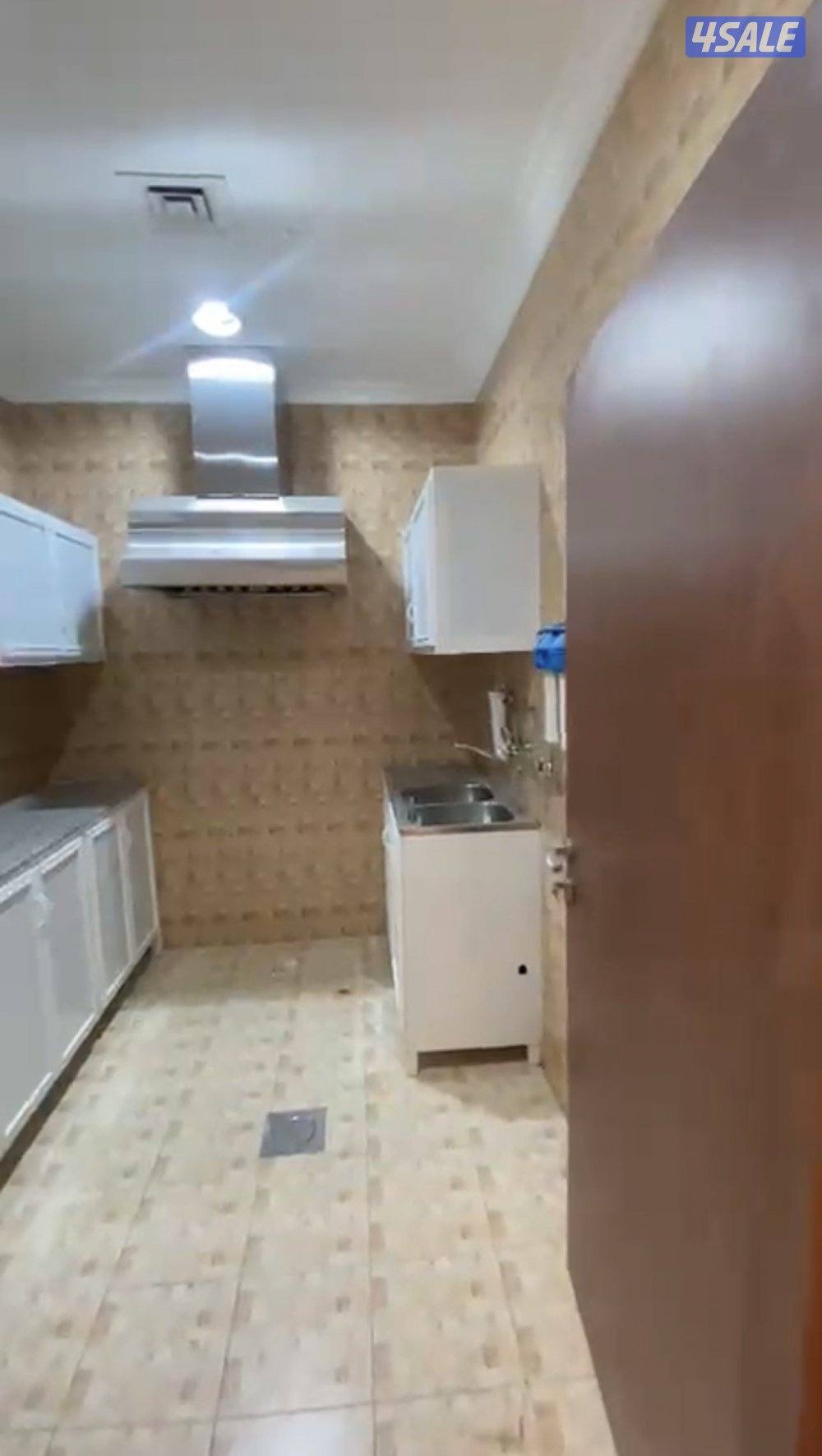 للايجار شقة 3 غرف في العارضية سوبر ديلوكس نظيفة جداً8