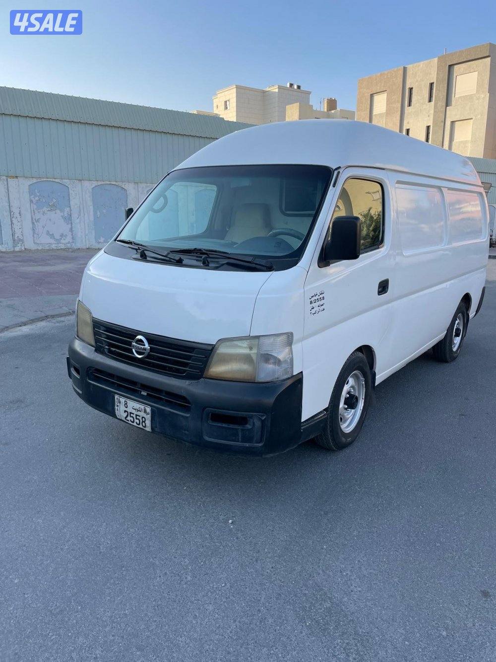 باص نيسان 2006 م سقف عالي0