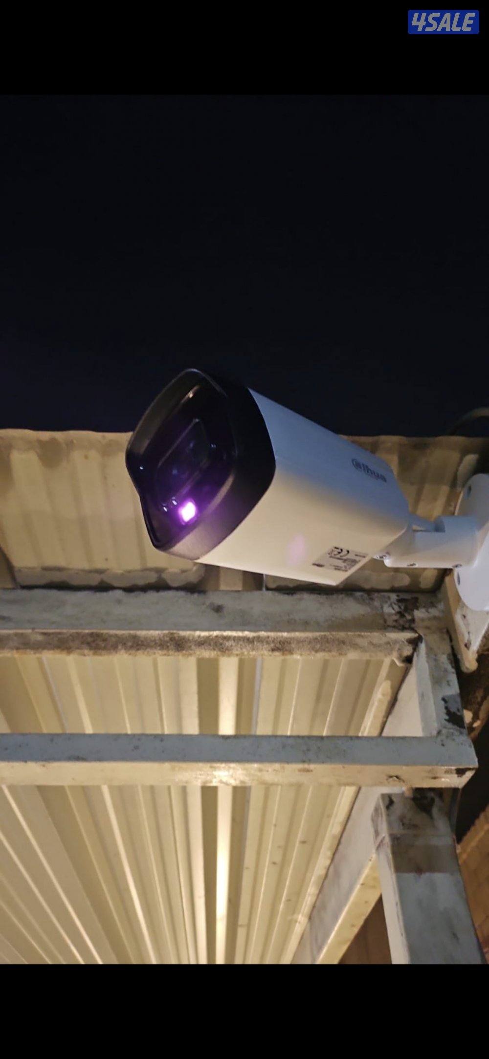 كاميرات مراقبه كاميرا طاقه شمسيه متحركه بجميع الاتجاهات صوت وصوره سبيك10