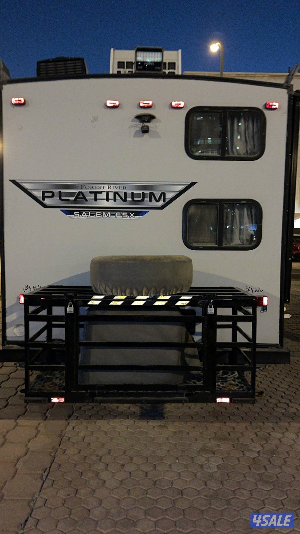 كرفان امريكي للبيع نظيف بشكل ممتاز0