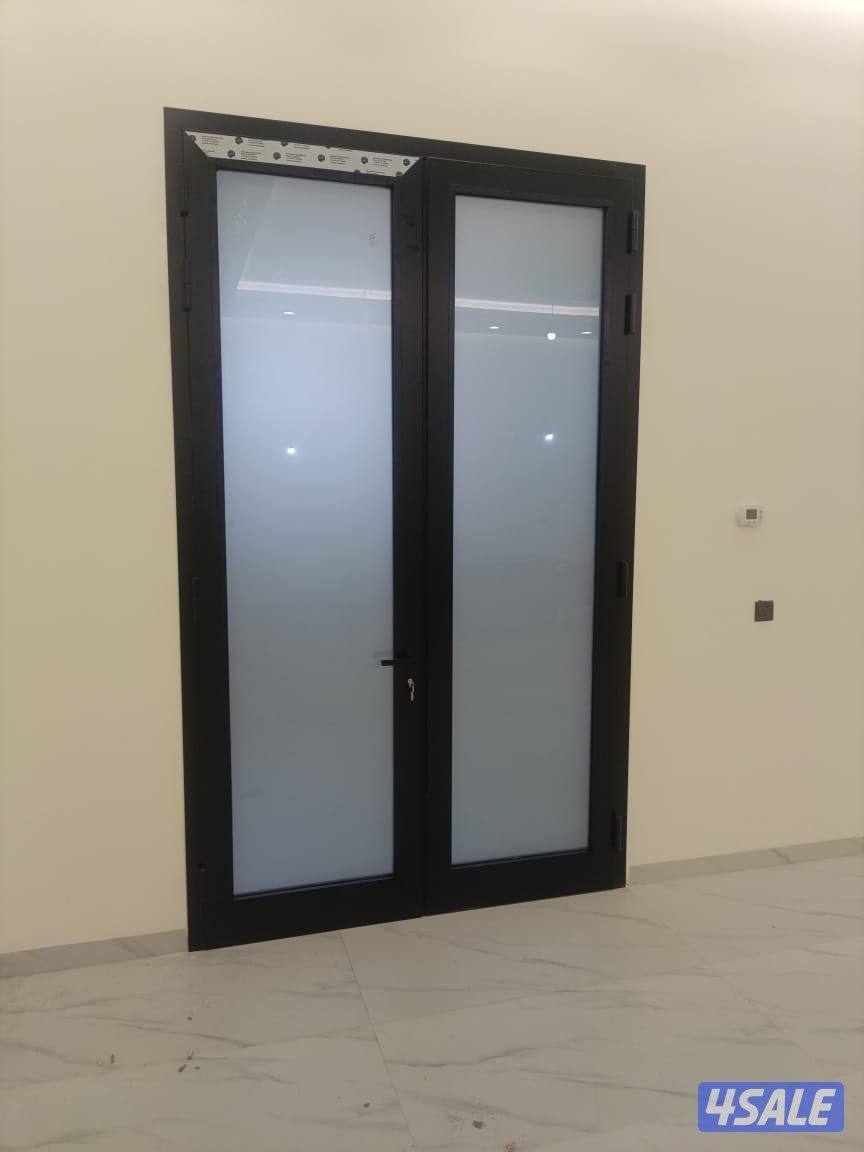 فني المنيوم ابواب المنيوم شباك و مطبخ و شترات و المنيوم ديكور جام سكري8