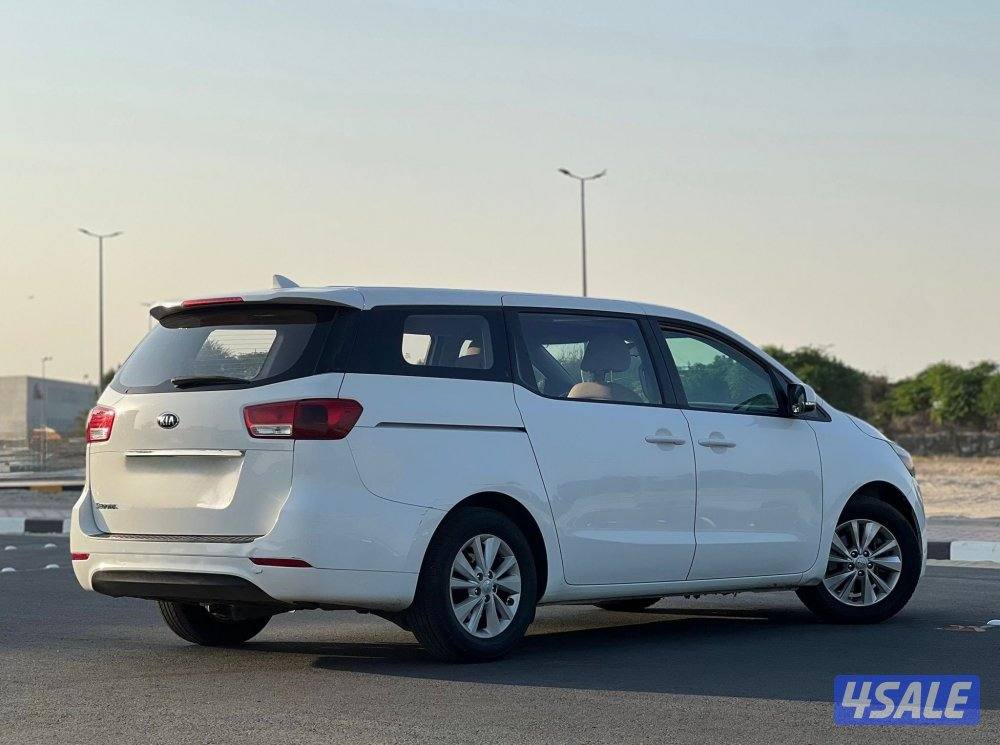 للبيع - كيا 2016 - عائليه - 7 راكب - بحاله ممتازه2