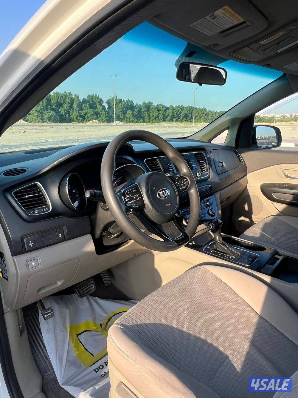 للبيع - كيا 2016 - عائليه - 7 راكب - بحاله ممتازه5