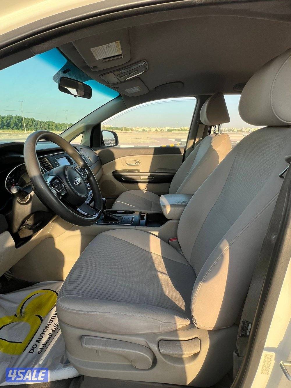 للبيع - كيا 2016 - عائليه - 7 راكب - بحاله ممتازه8