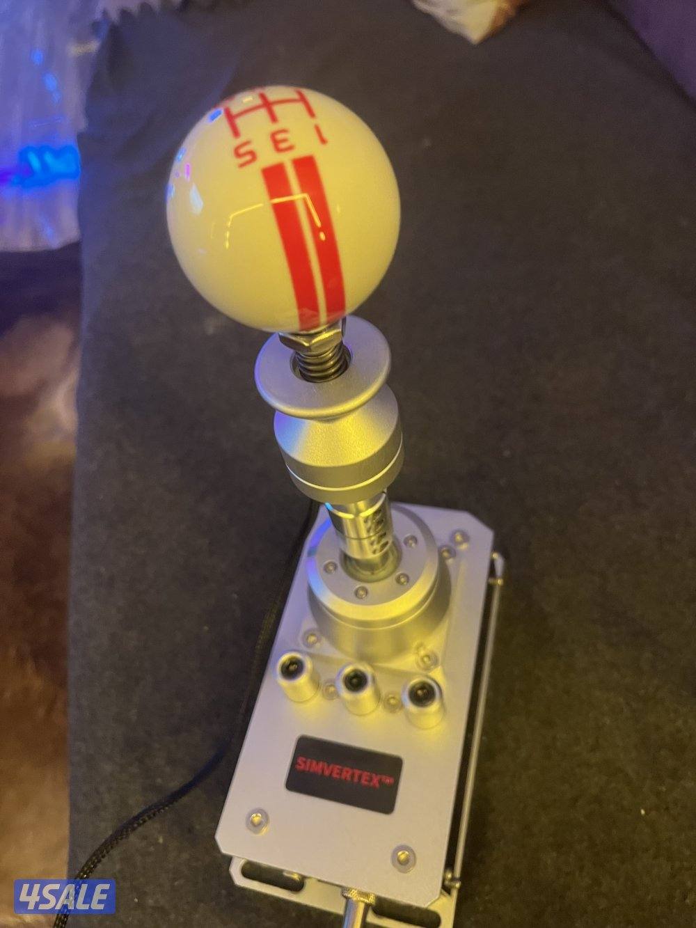 للبيع قيرات وجهاز اشارات للقيمنج pc و بليستشين0