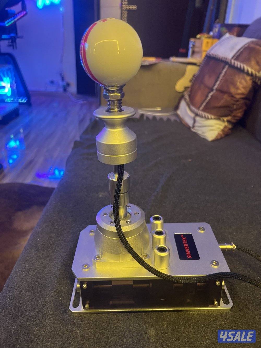 للبيع قيرات وجهاز اشارات للقيمنج pc و بليستشين3