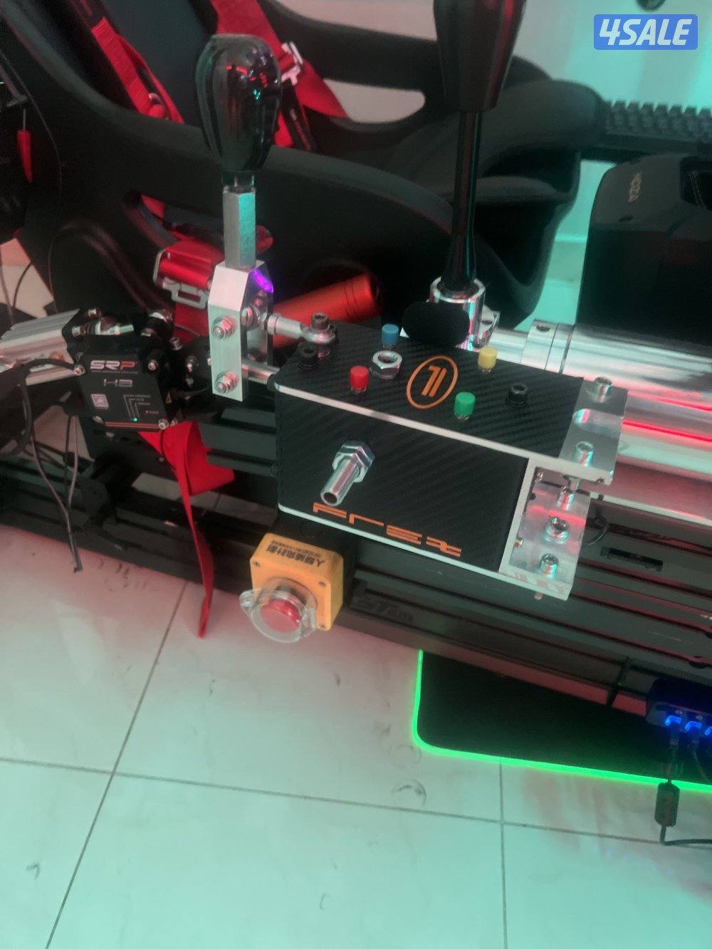 للبيع قيرات وجهاز اشارات للقيمنج pc و بليستشين7