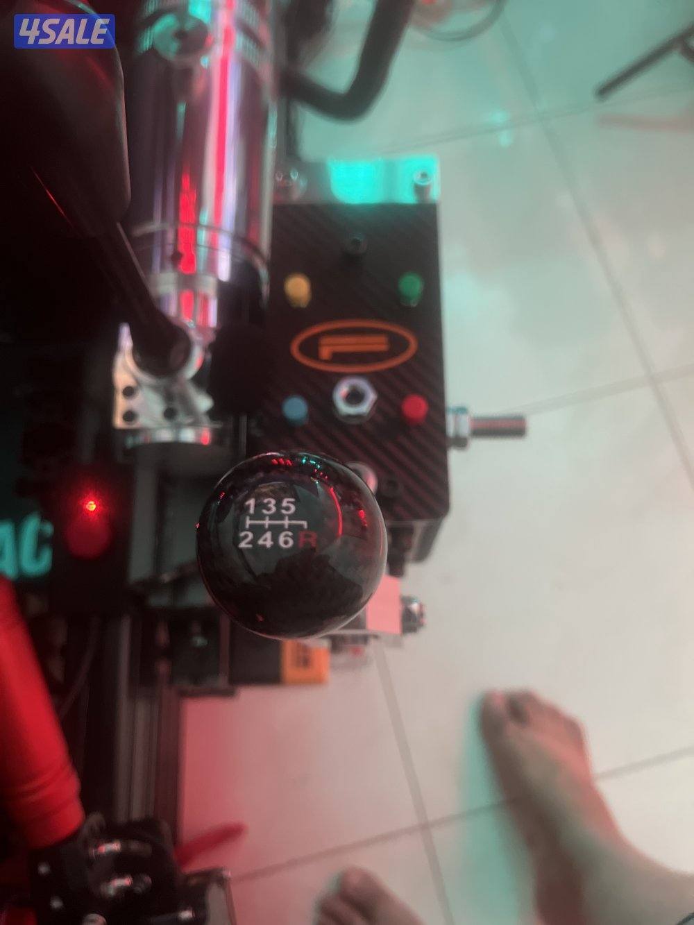 للبيع قيرات وجهاز اشارات للقيمنج pc و بليستشين8