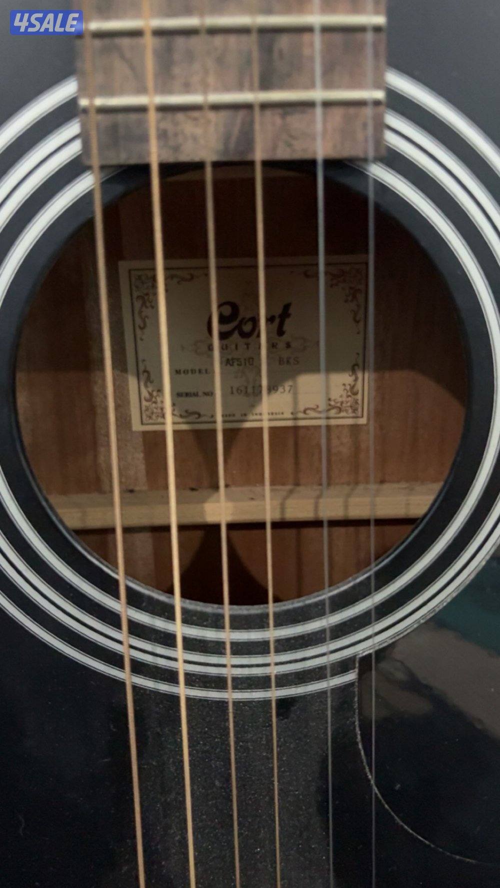 للبيع قيتار شبه جديد2