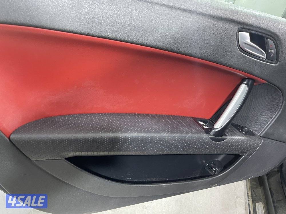 للبيع بحاله ممتازه داخليه احمر7