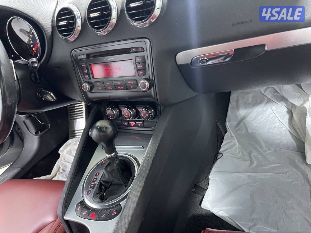 للبيع بحاله ممتازه داخليه احمر10