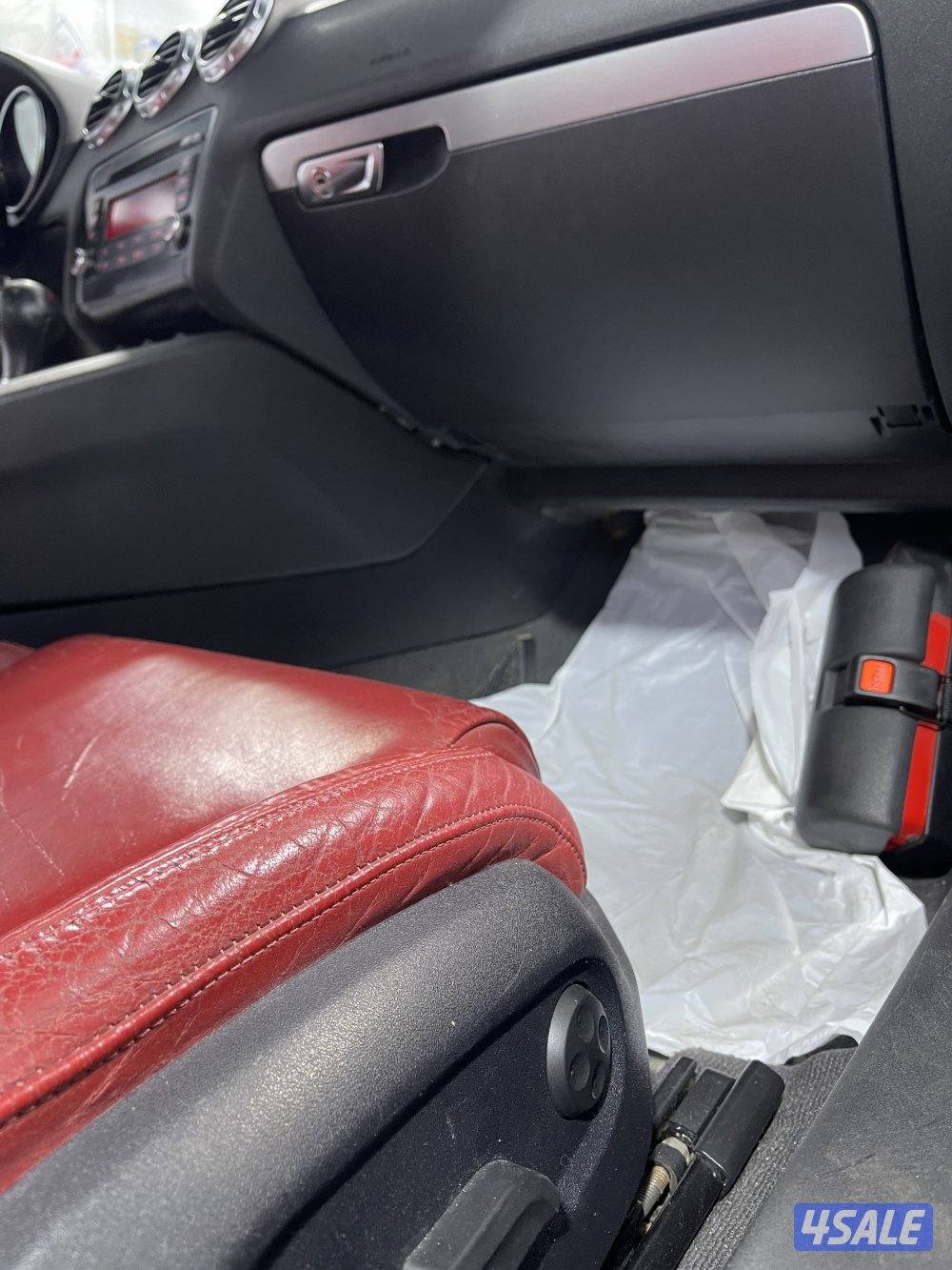 للبيع بحاله ممتازه داخليه احمر13