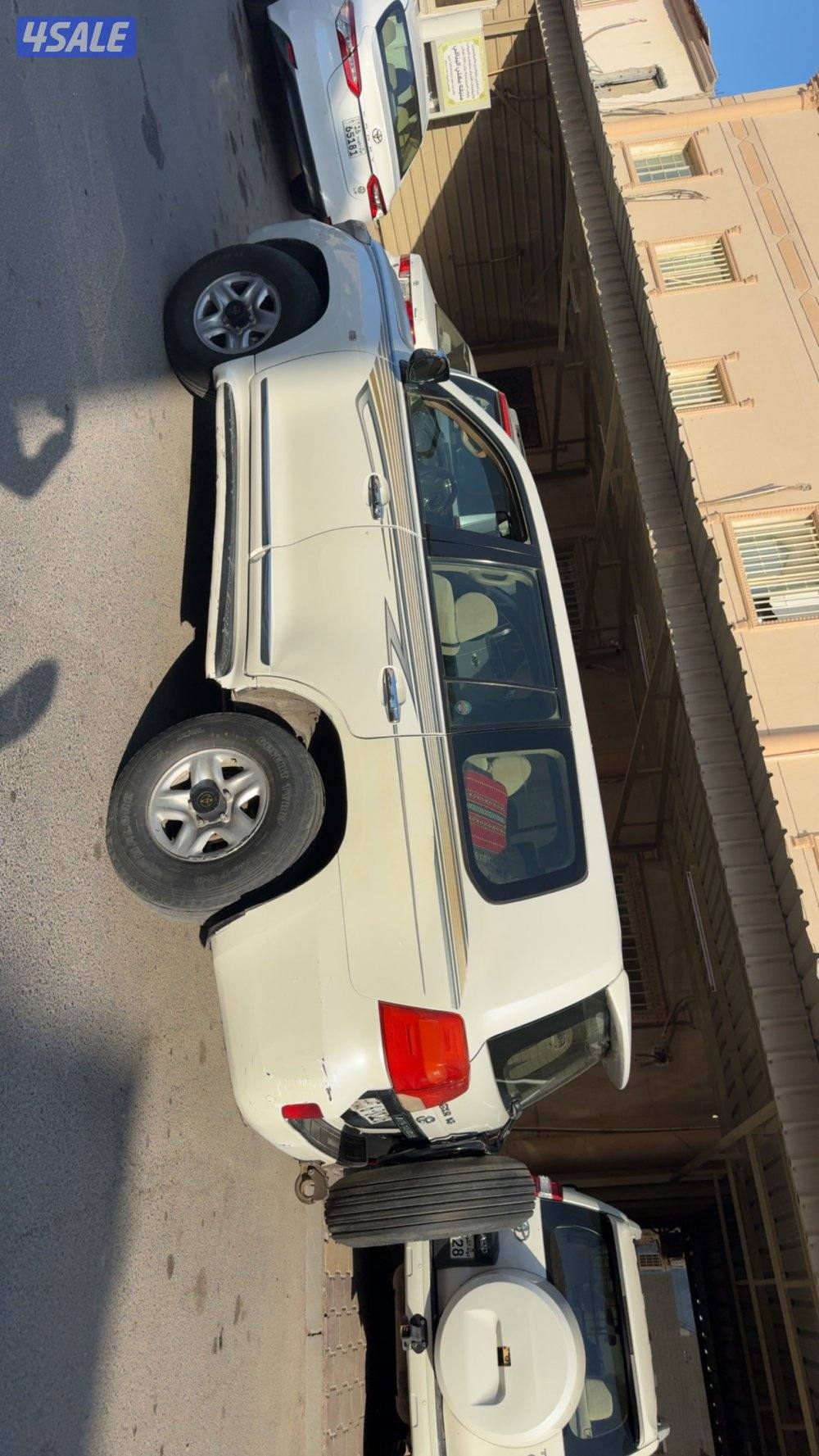 لاندكرورزر 2010 قير عادي اساس مجهز بالكامل1