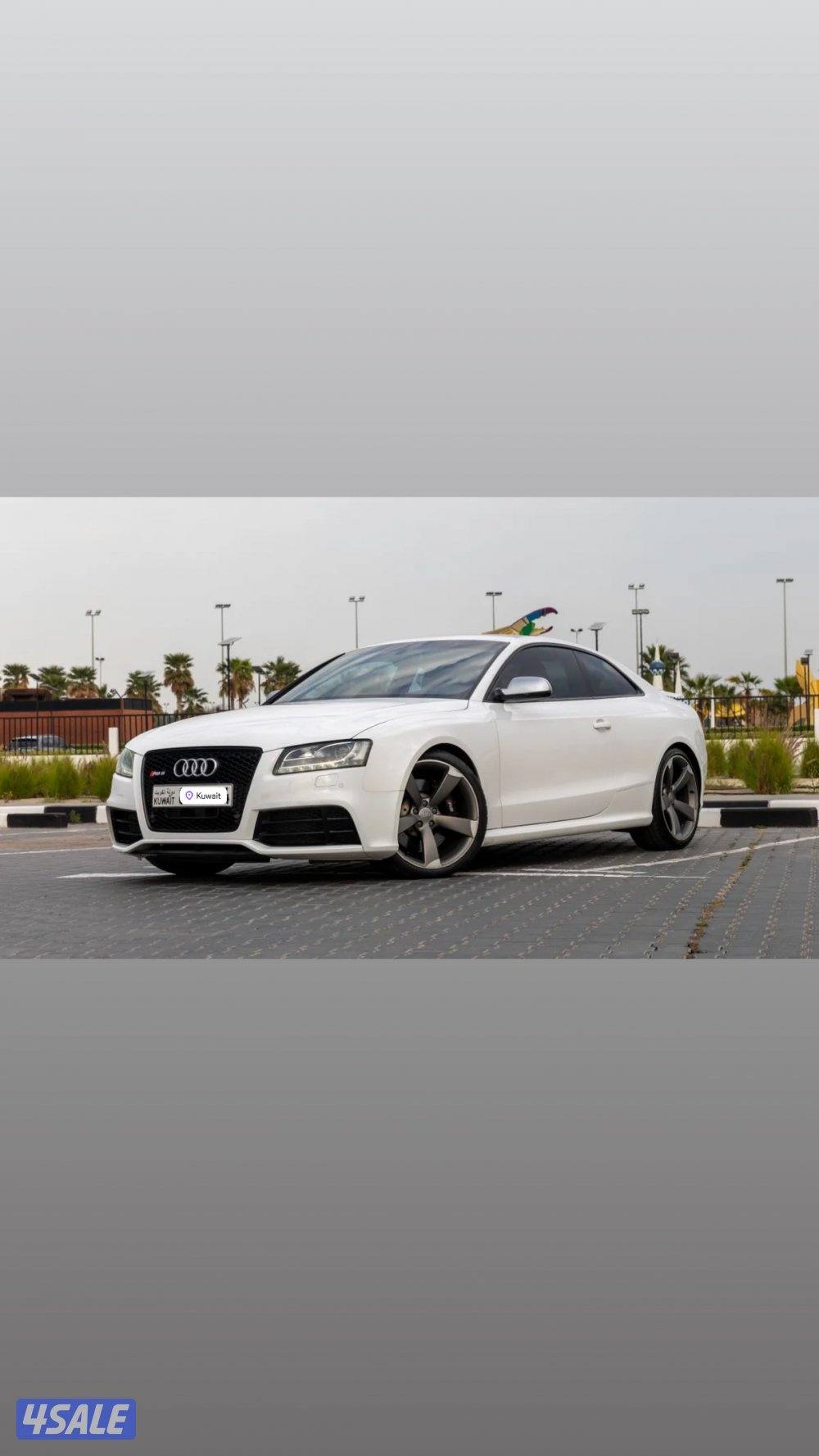 بحالة الوكالة Audi RS5 V8 20110