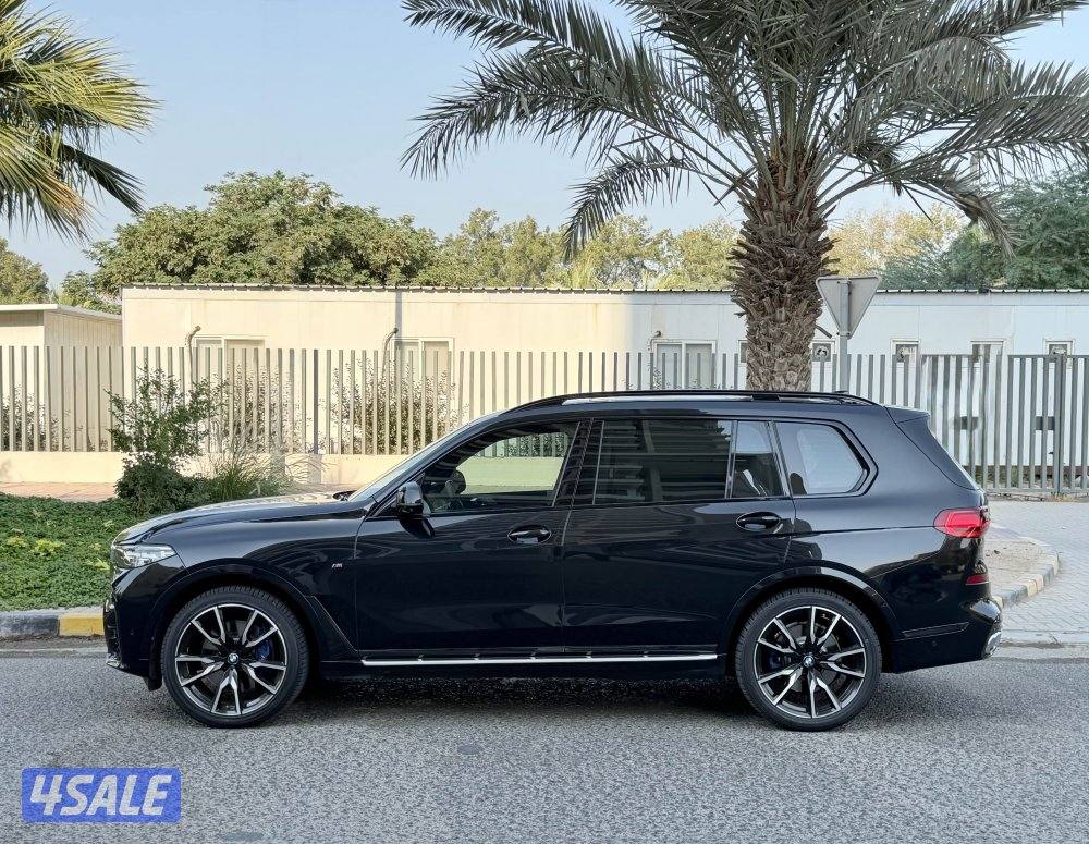 BMW X7 40i mpower packge 118 model 2019 full option regular service5