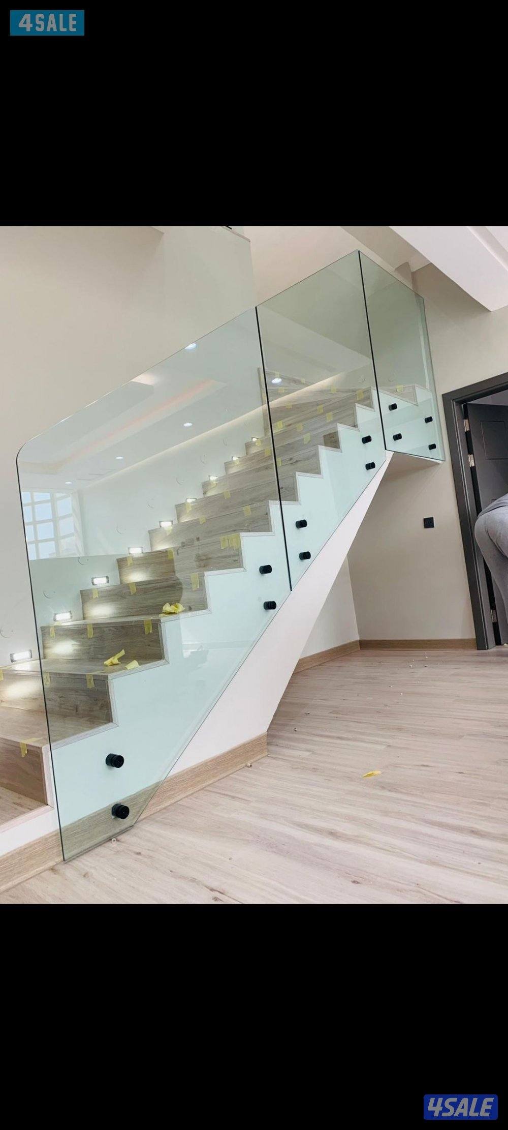 نشتغل جميع انواع الزجاج والسكريات والطاولات والشاورات والتربسين الدرج2