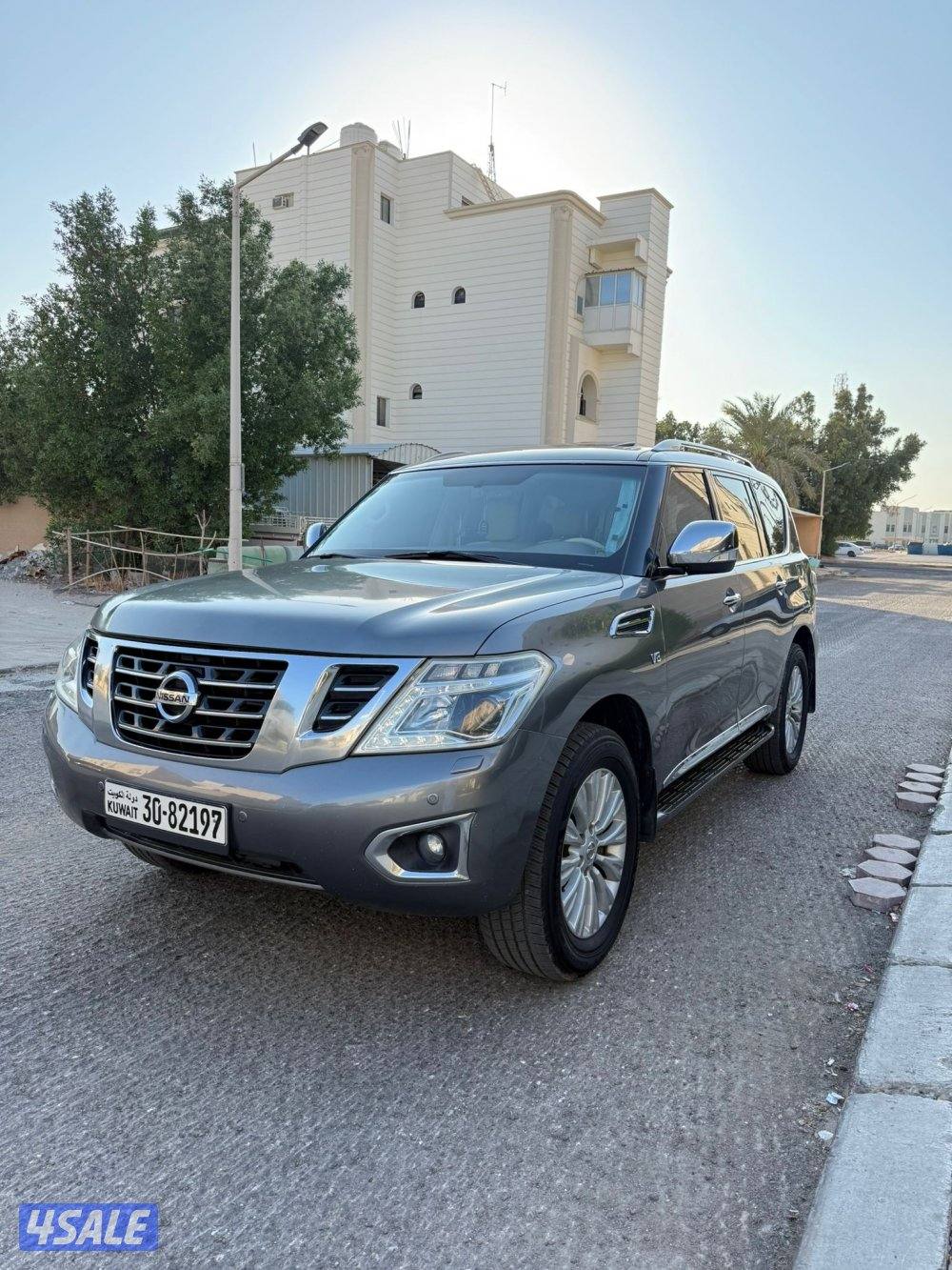 باترول بلاتنيوم 2015 البابطين بحاله الوكاله عداد 140 الف0