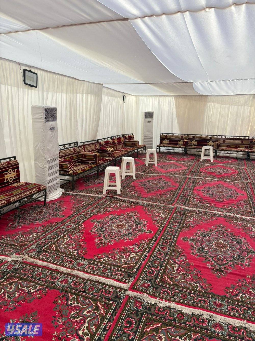 تأجير كراسي خيم كنفات وبنشات زينه منازل خدمه ضيافه رجالي12