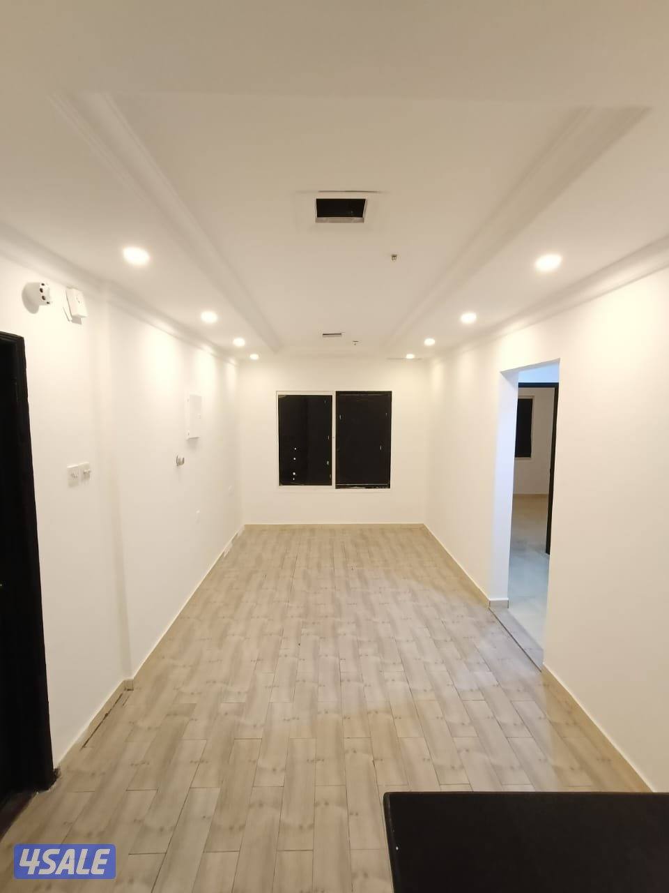 شقه للايجار بحولي غرفتين وصاله كبيره ومطبخ وحمام نفس الصور استلام فوري0