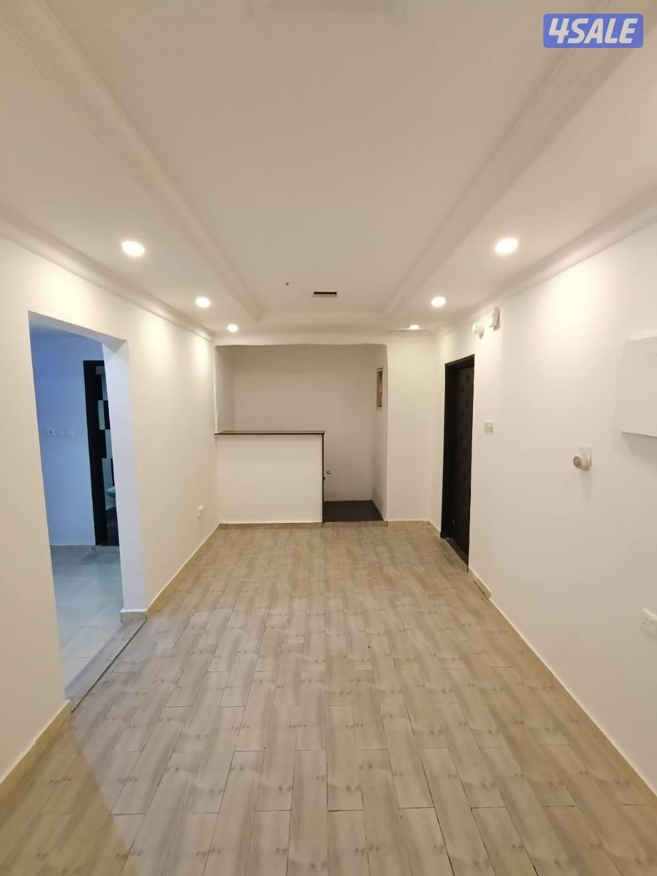 شقه للايجار بحولي غرفتين وصاله كبيره ومطبخ وحمام نفس الصور استلام فوري1